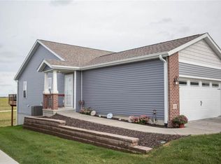 4147 Mourning Dove Dr, Waterloo, IA 50702