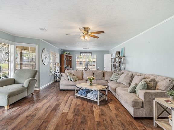 3rd image of 3712 Holloway Dr