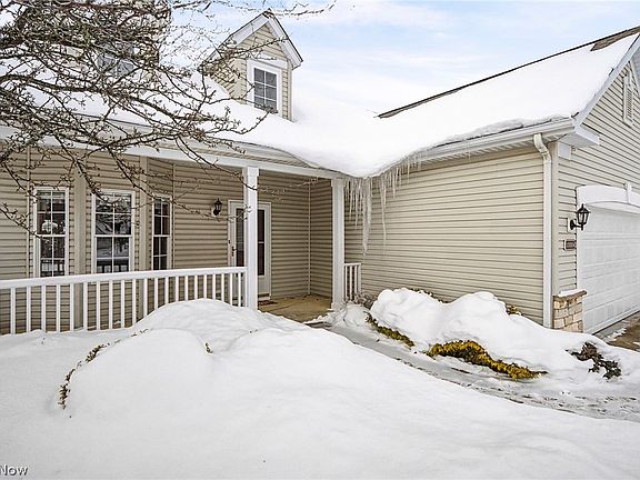 3rd image of 10304 Honeysuckle Ln