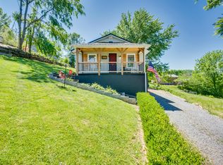 622 W C St, Elizabethton, TN 37643