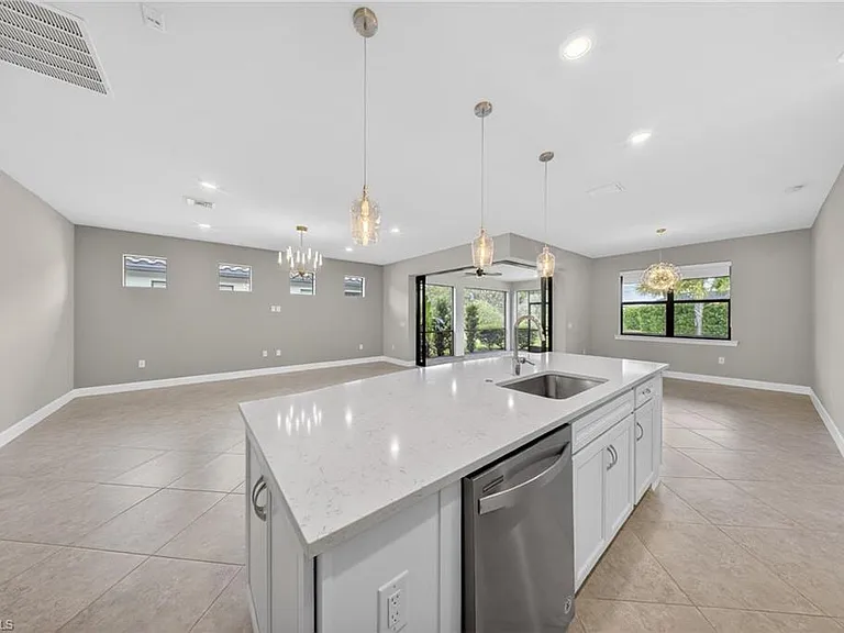 17316 Ashcomb Way — Photo 10