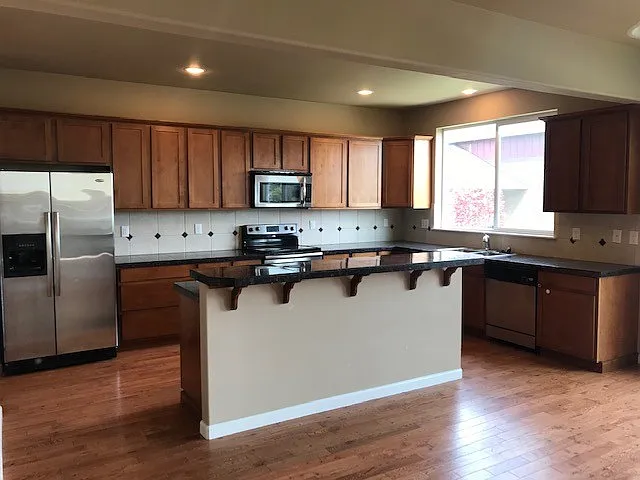 Beautiful Spacious 4BD/2.5BA Home — Photo 4