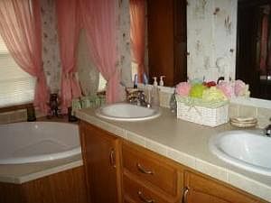 3rd image of 35166 Vaughns Ln