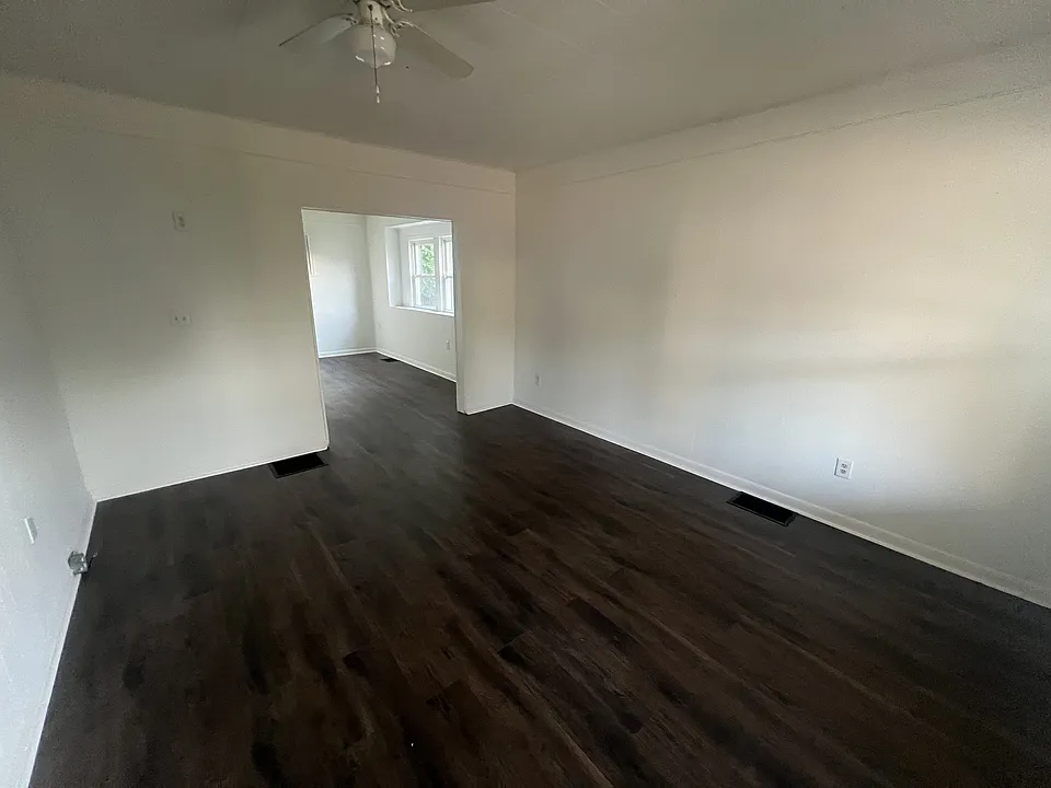 1010-1012 Lorain Ave #1