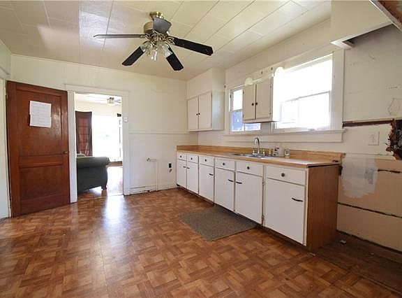 4th image of 635 Avenue C