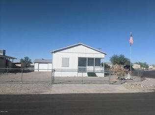 736 W Comanche Dr, Quartzsite, AZ 85346