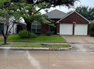 7925 Crystal Creek Cir, Fort Worth, TX 76137