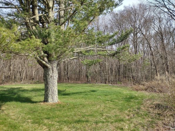 534 Margaret Henry Rd, Sterling, CT 06377