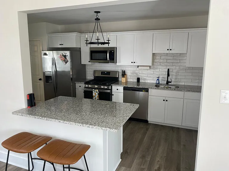 407 Walnut St — Photo 8