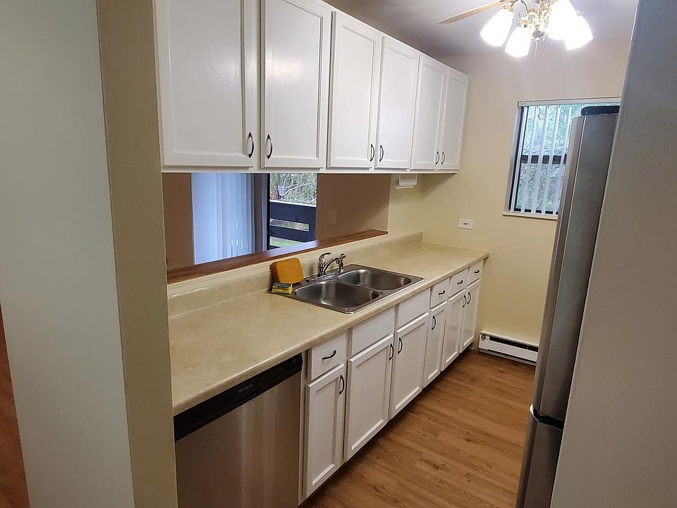 1st image of 1351 N Winslowe Dr