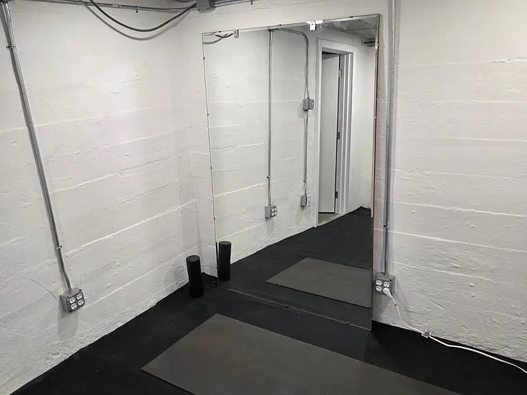 605-2 N 70 E — Photo 25