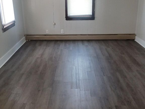 3rd image of 3394 Maury Ln