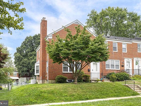 3rd image of 1517 Dellsway Rd