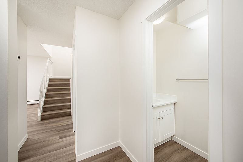 Fort Saskatchewan Apartment for rent - 1 Bedroom — photo 2