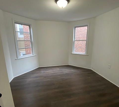 4th image of 804 Stuyvesant Ave #2