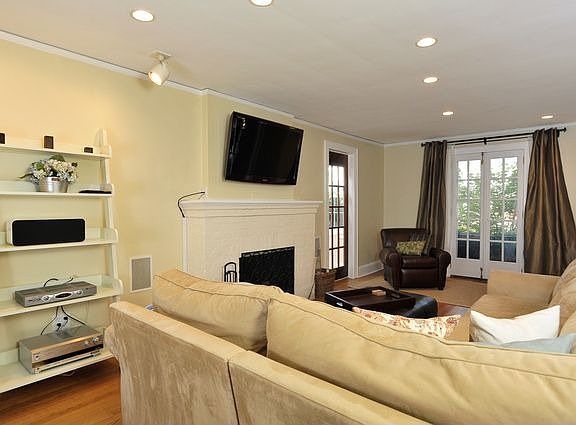 4th image of 27 Grandview Ave