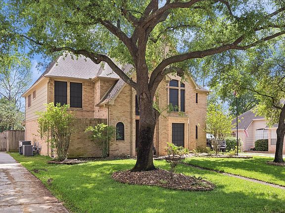 2nd image of 5823 Ashmere Ln