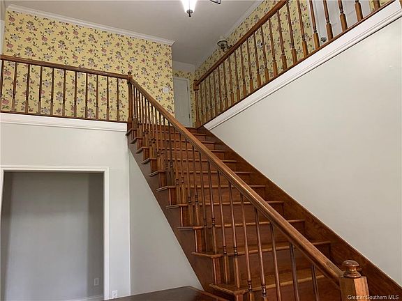 4th image of 4804 Maplewood Dr