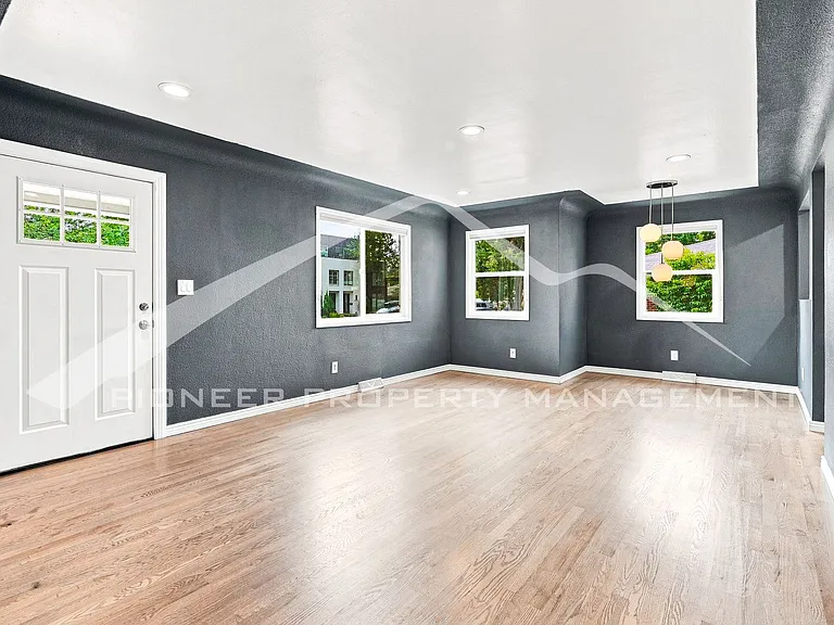4457 Umatilla St — Photo 2