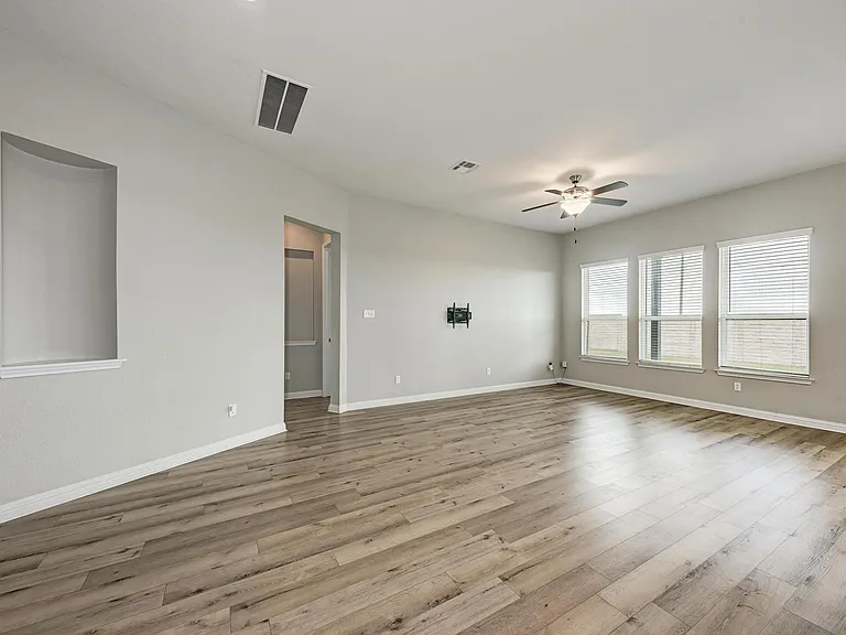 4428 Mandalin St — Photo 7