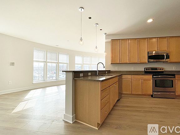 2nd image of 26 New Derby St #202R