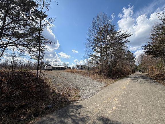 2nd image of 1801 River Rd