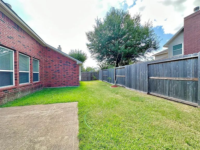1307 Surecrop Ln — Photo 18