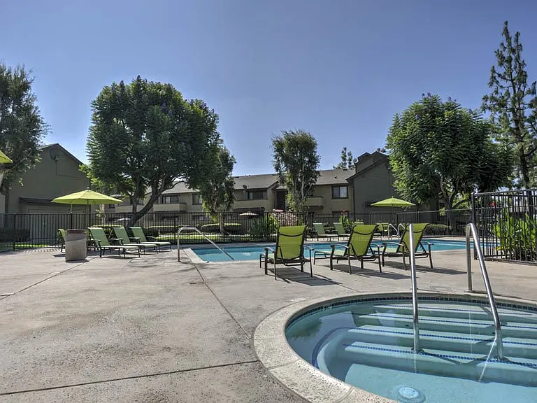 Stonegate Apartments — Photo 15