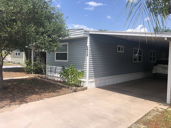 2nd image of 2930 Vine Ln