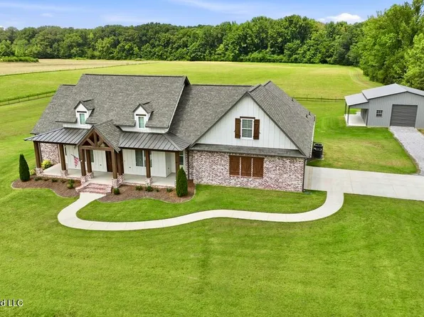901 Sharon Rd, Canton, MS 39046