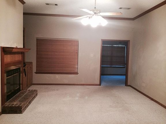 10' Ceiling in Living Room with Built in Bookcase