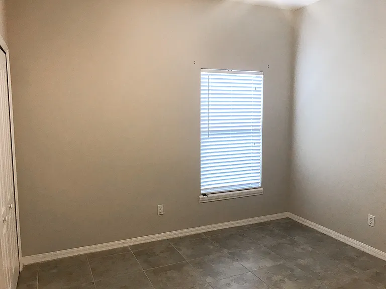 13828 Guildhall Cir — Photo 12