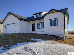 2824 Ravae Ln, Blair, NE 68008