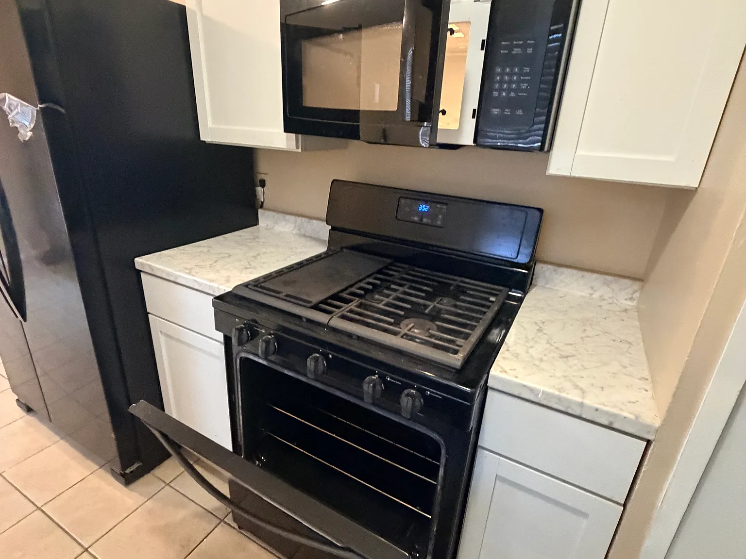 4 bed, 1324 sqft, $1,425 — Photo 2