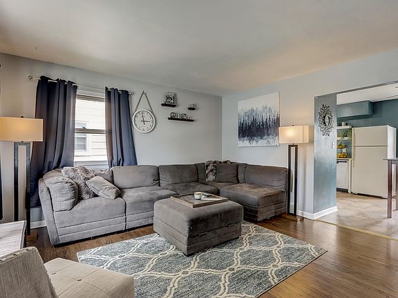 3rd image of 3751 E Edgerton Ave