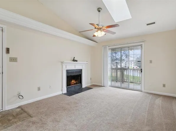 248 Lantana Ln #B, Hampton, VA 23669