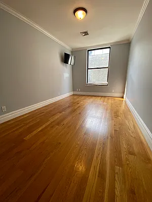 Rented by Avenues Real Estate | media 14