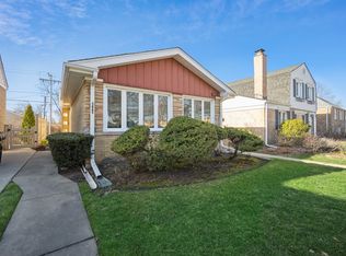 3865 W Pratt Ave, Lincolnwood, IL 60712