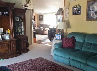 902 Old Church Rd, Waxahachie, TX 75165