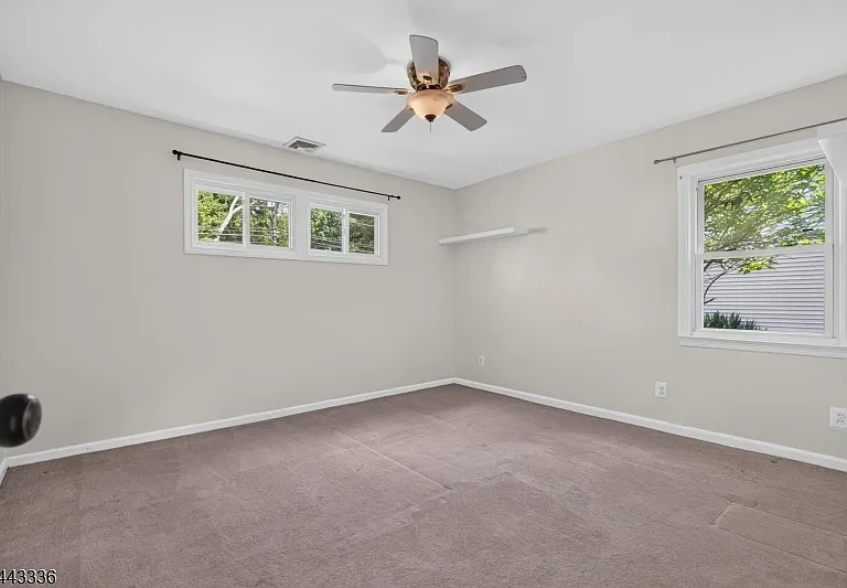 42 Woodcrest Dr — Photo 10