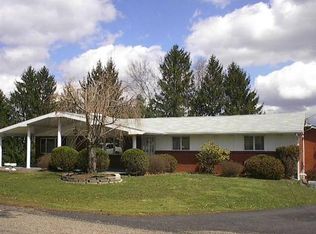 131 Meadow Dr, Wellsburg, WV 26070