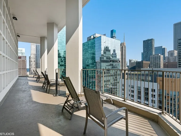 535 N Michigan Ave #1308 — Photo 17