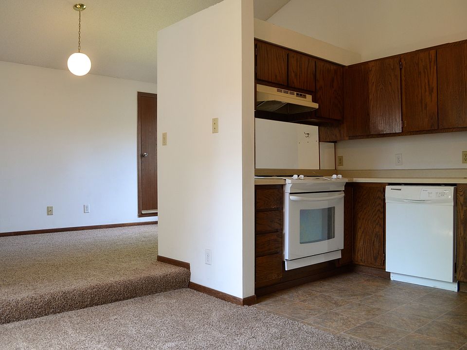 1st image of 2284 Long Ave
