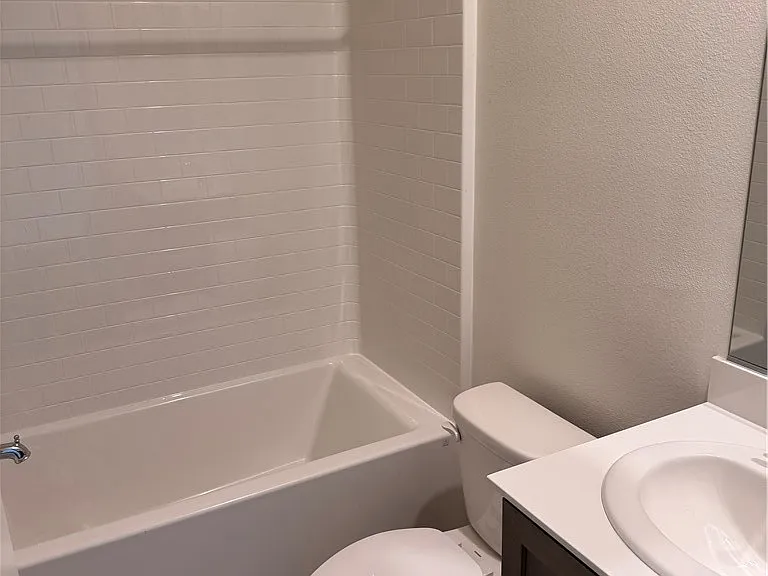 23329 Copa De Oro Ct — Photo 6