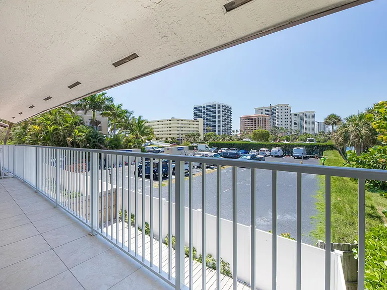 902 E Palm Ave #3 — Photo 2
