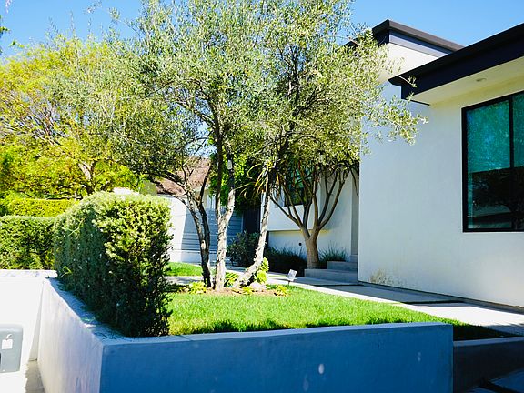 3rd image of 738 N Sierra Bonita Ave