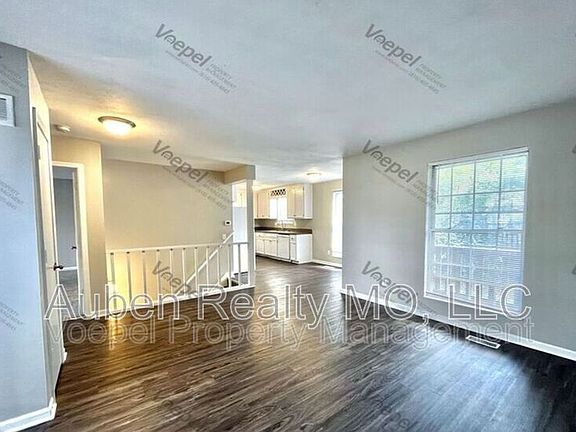 3rd image of 10113 E 67th St