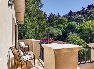 6700 Moore Dr, Oakland, CA 94611
