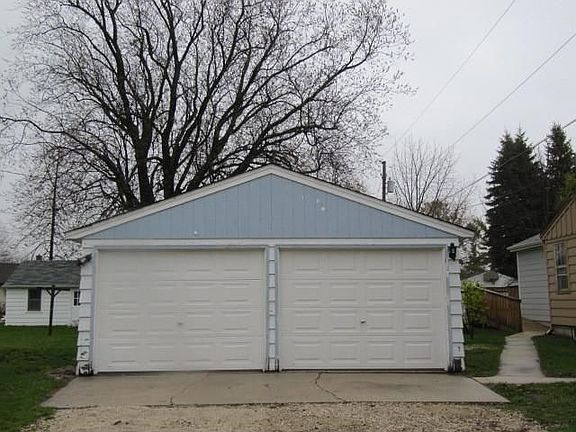 2nd image of 3215 N 13th St