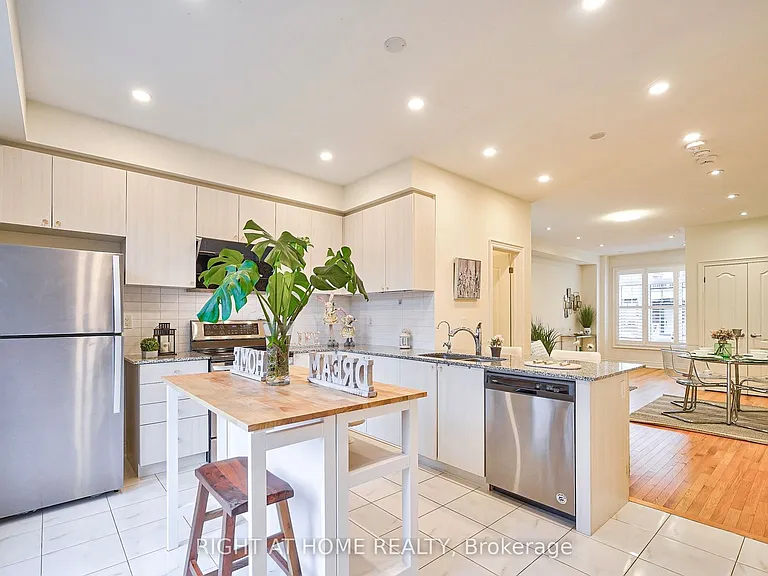 15 Culloden Ct #UPPER — Photo 7